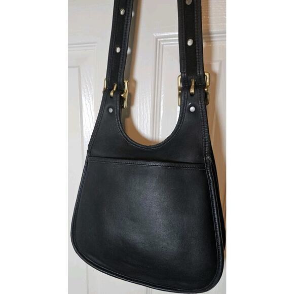 Vintage Coach Berkeley 9988 Blk Leather Saddle Bag Brass Hardware Crossbody 90s - Picture 10 of 16